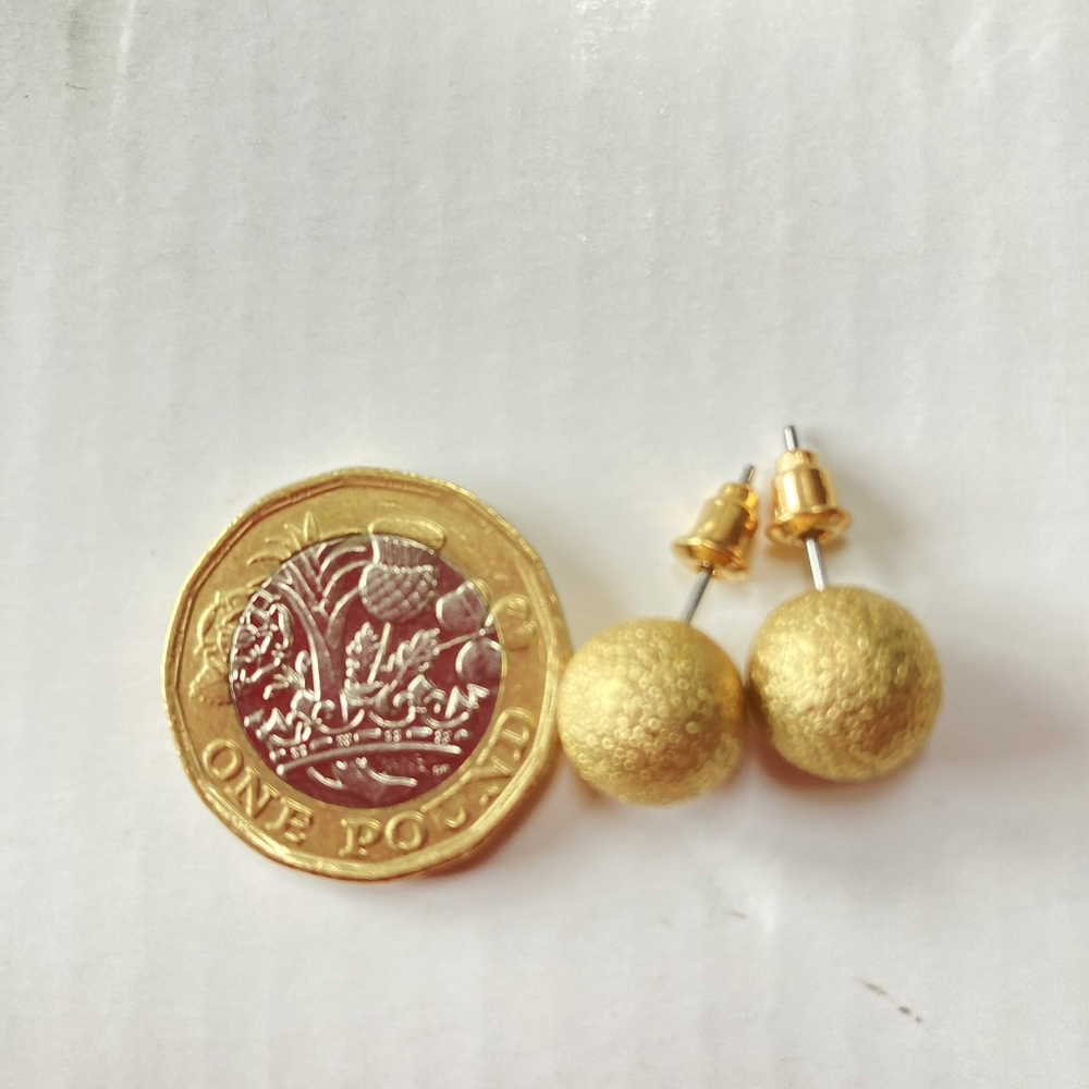 BNWT Golden Ball Stud Earrings - Imitation Gold - Affordable Luxury - Picture 3 of 6